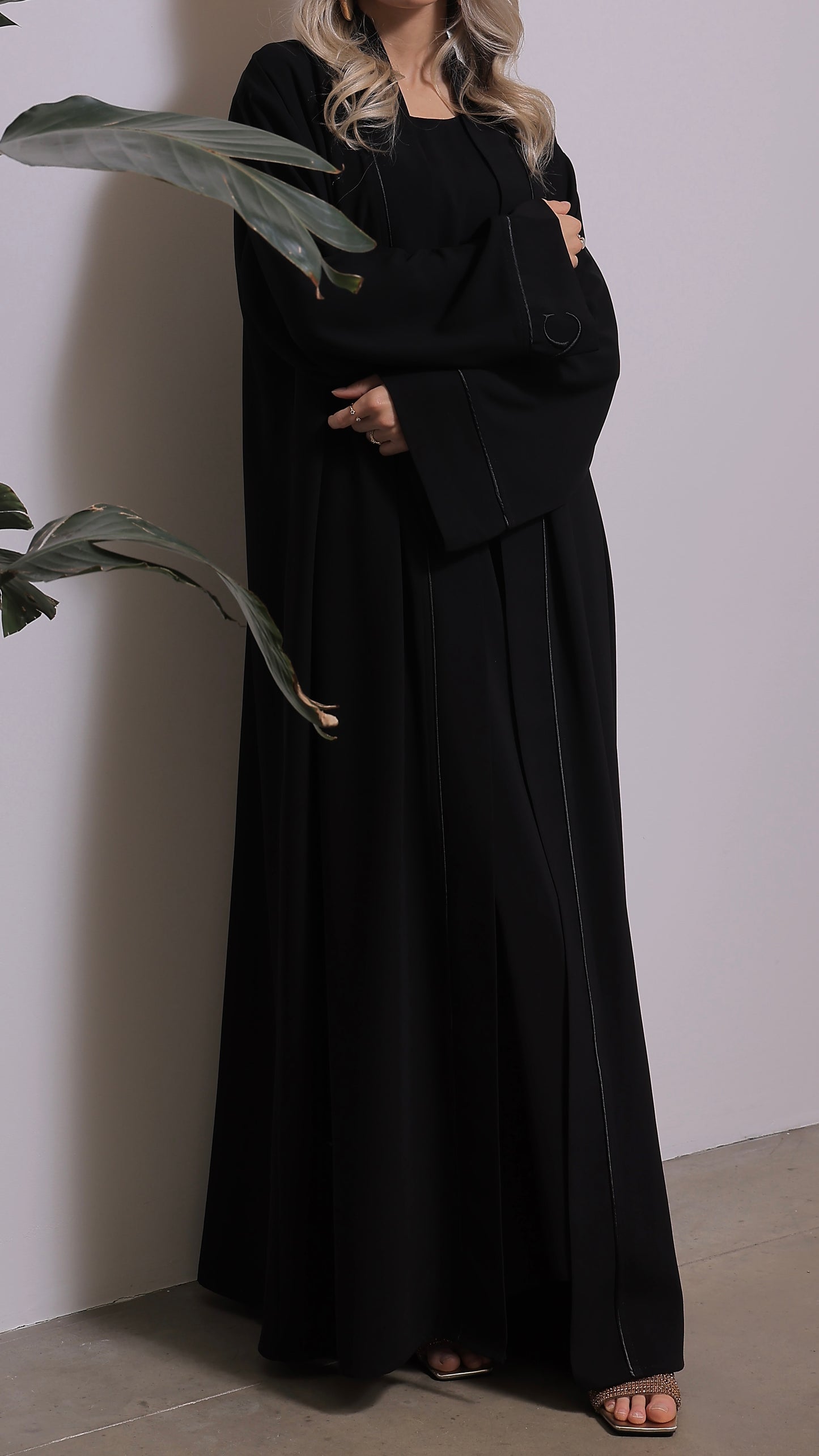 AMAR ABAYA | Midnight